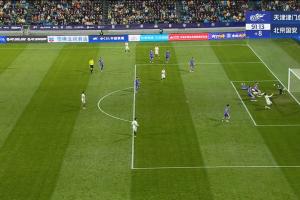 半岛体育下载-绝平！？第90分钟杨立瑜传中直接入网，国安2-2追平津门虎