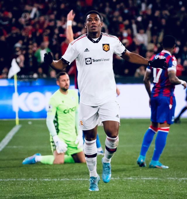 半岛体育-林良锋：马厂长翻身+非主流引援=滕哈赫惊“夏”曼联