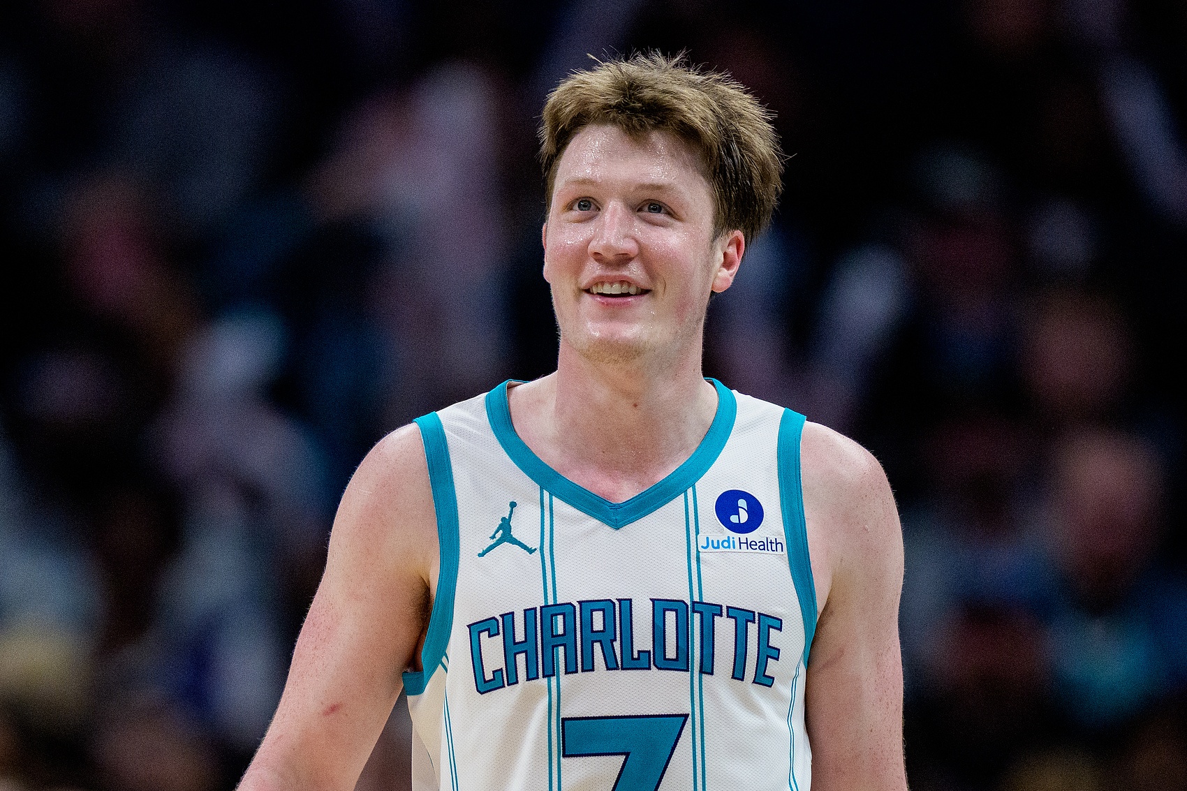 半岛体育-【菜鸟】克尼佩尔24分7板5三分 贝利21分5三分 克利福德18分8助