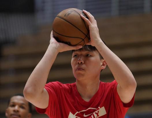 高效，杨瀚森G联赛16投14中砍下31分8板3助1断1帽