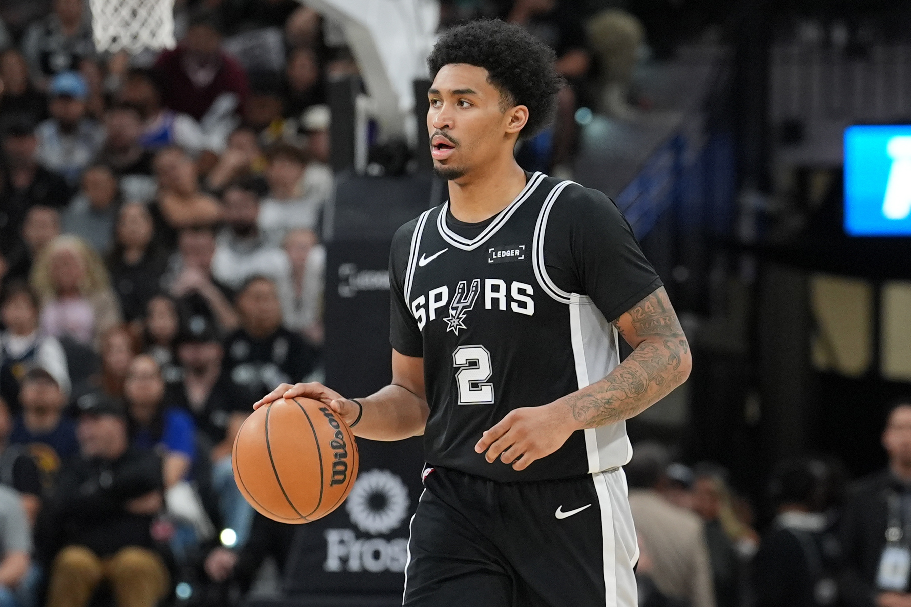 半岛体育注册网址-米奇：哈珀目前的状态为每日观察 他右腿肌肉挫伤&amp;没有长期隐患